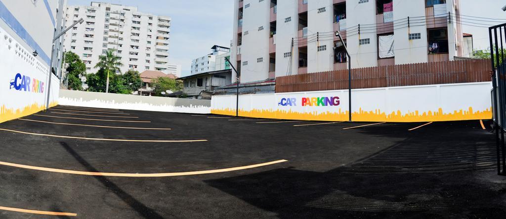 A18 Hotel Nonthaburi Eksteriør billede